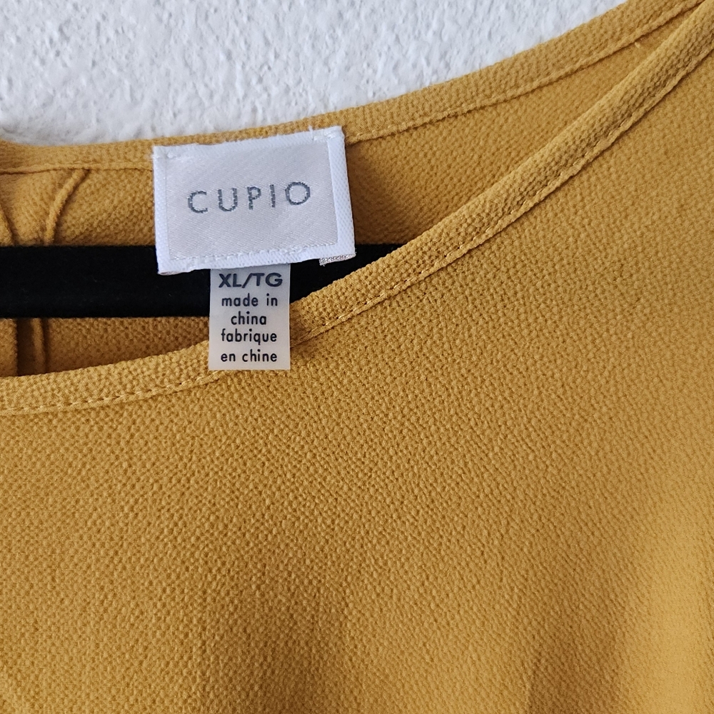 Modern blouse